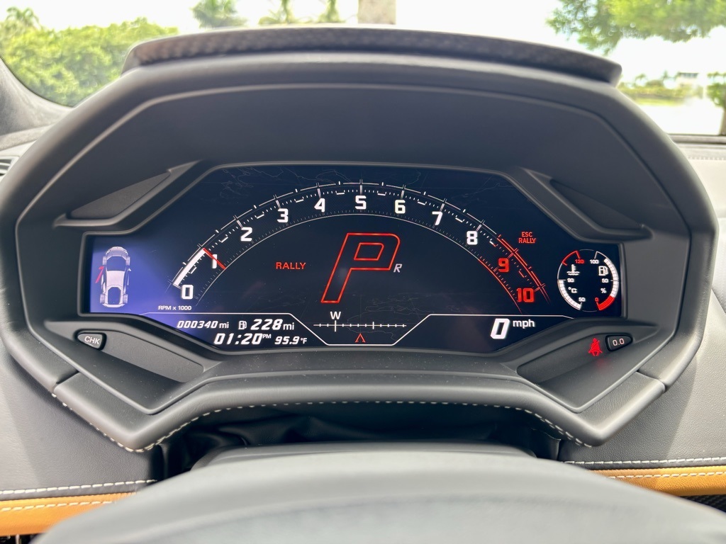 2024 Lamborghini Huracan Sterrato Base photo 15