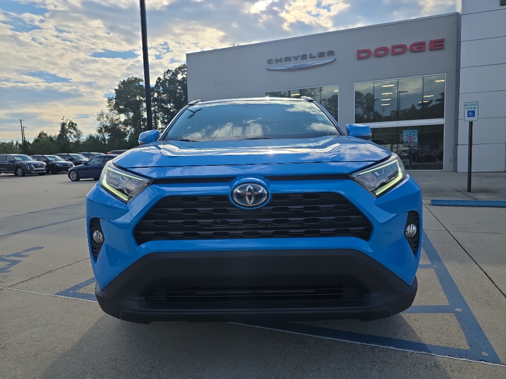 2021 Toyota RAV4 Hybrid XLE Premium photo 2