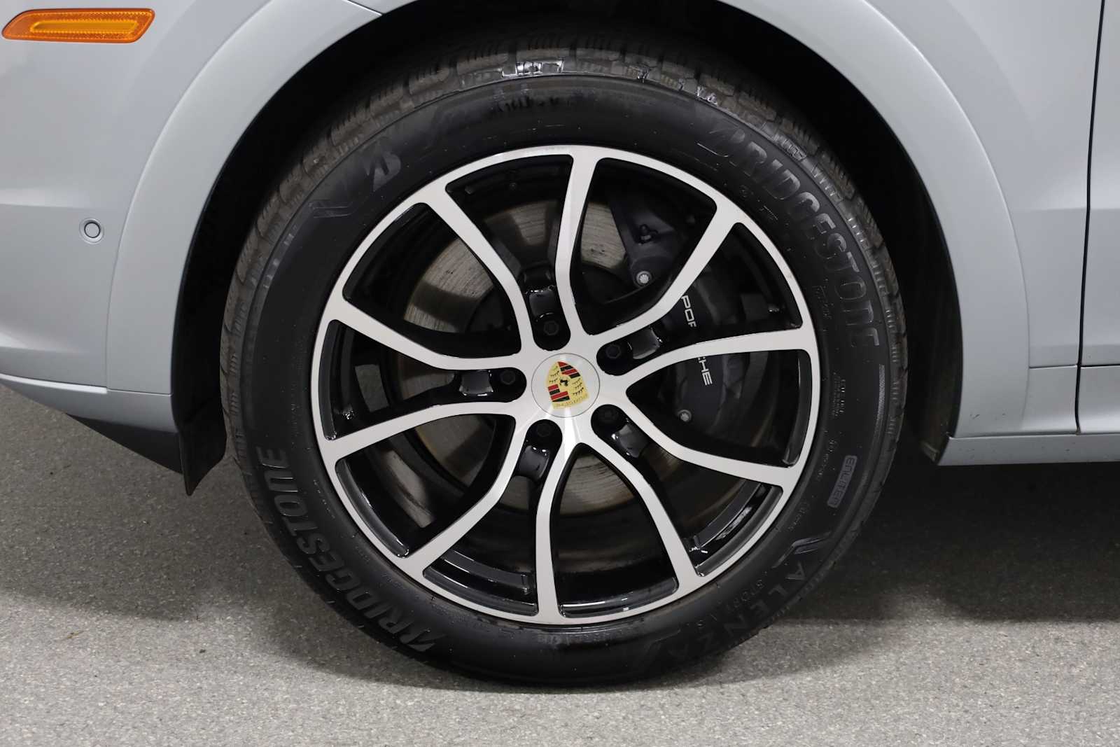 2024 Porsche Cayenne photo 33
