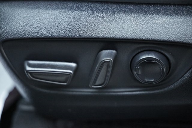 2024 Toyota Sienna XLE photo 22
