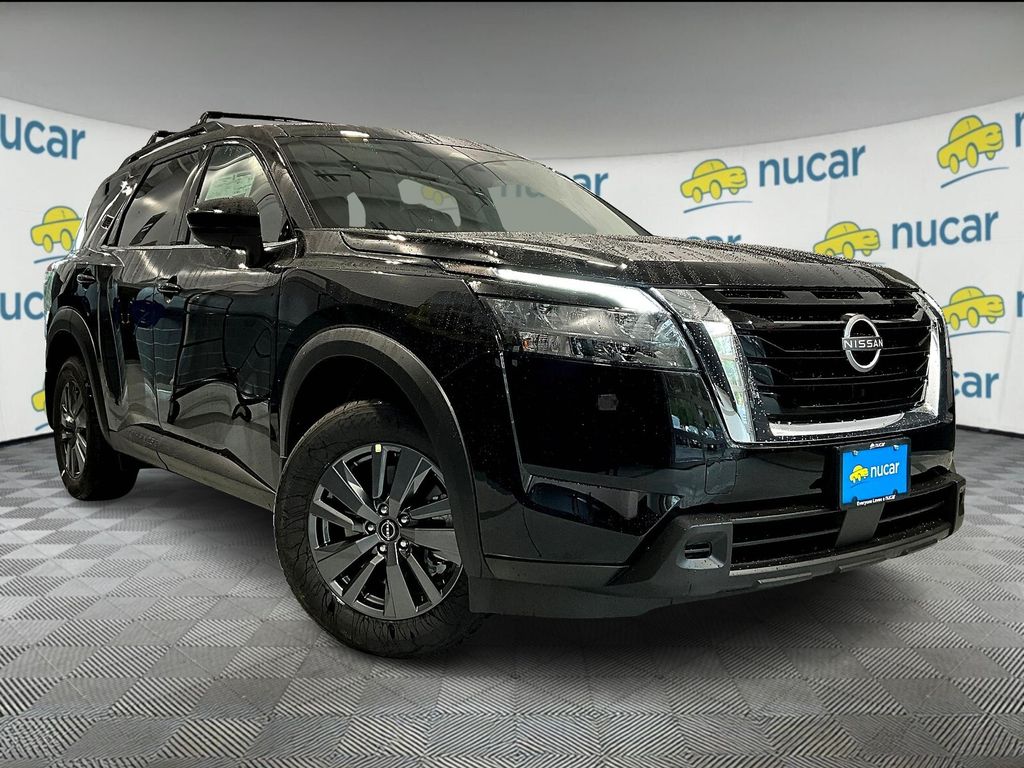 2025 Nissan Pathfinder SV's photo