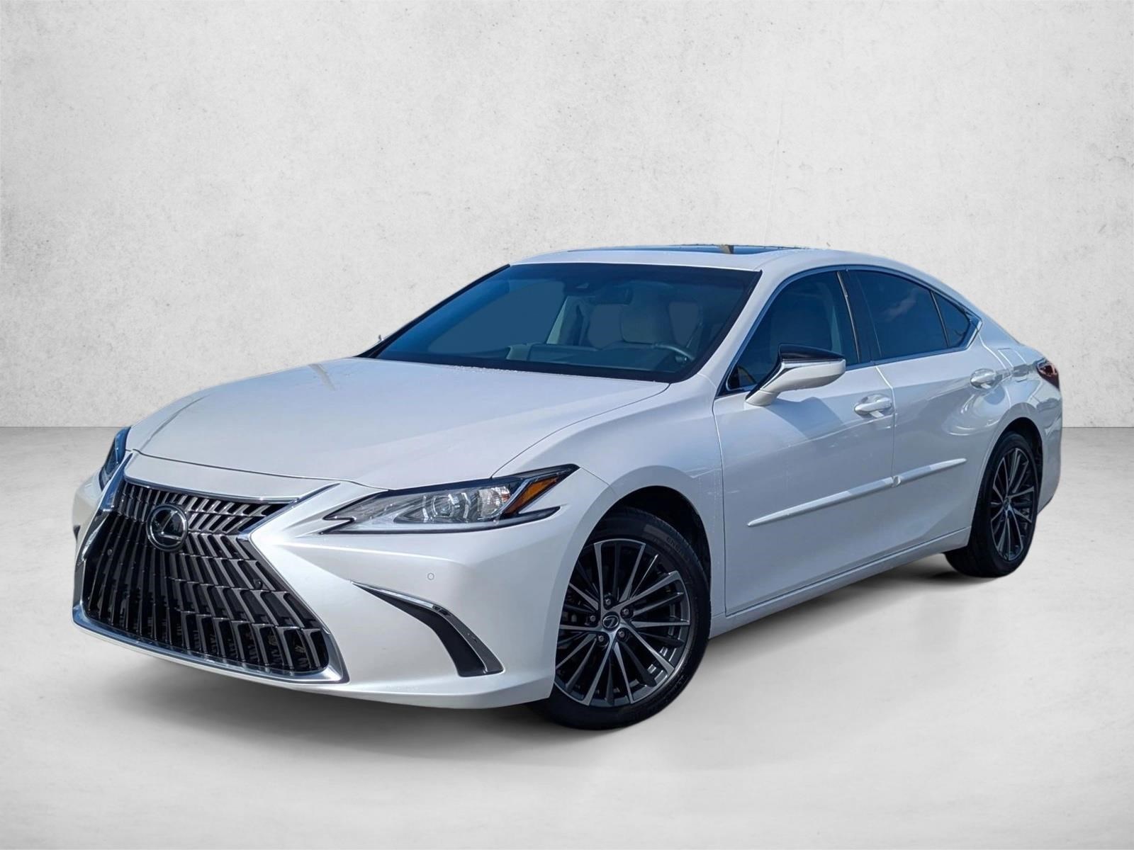 2024 Lexus ES 350's photo