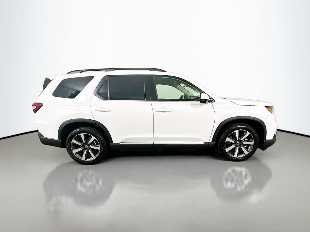 2025 Honda Pilot Touring photo 2