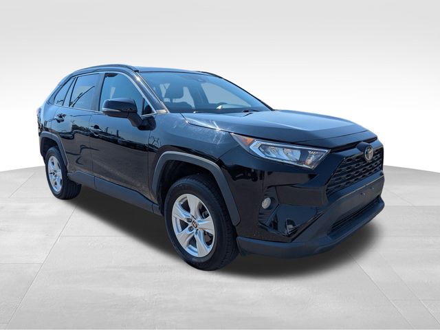 2021 Toyota RAV4 XLE photo 5