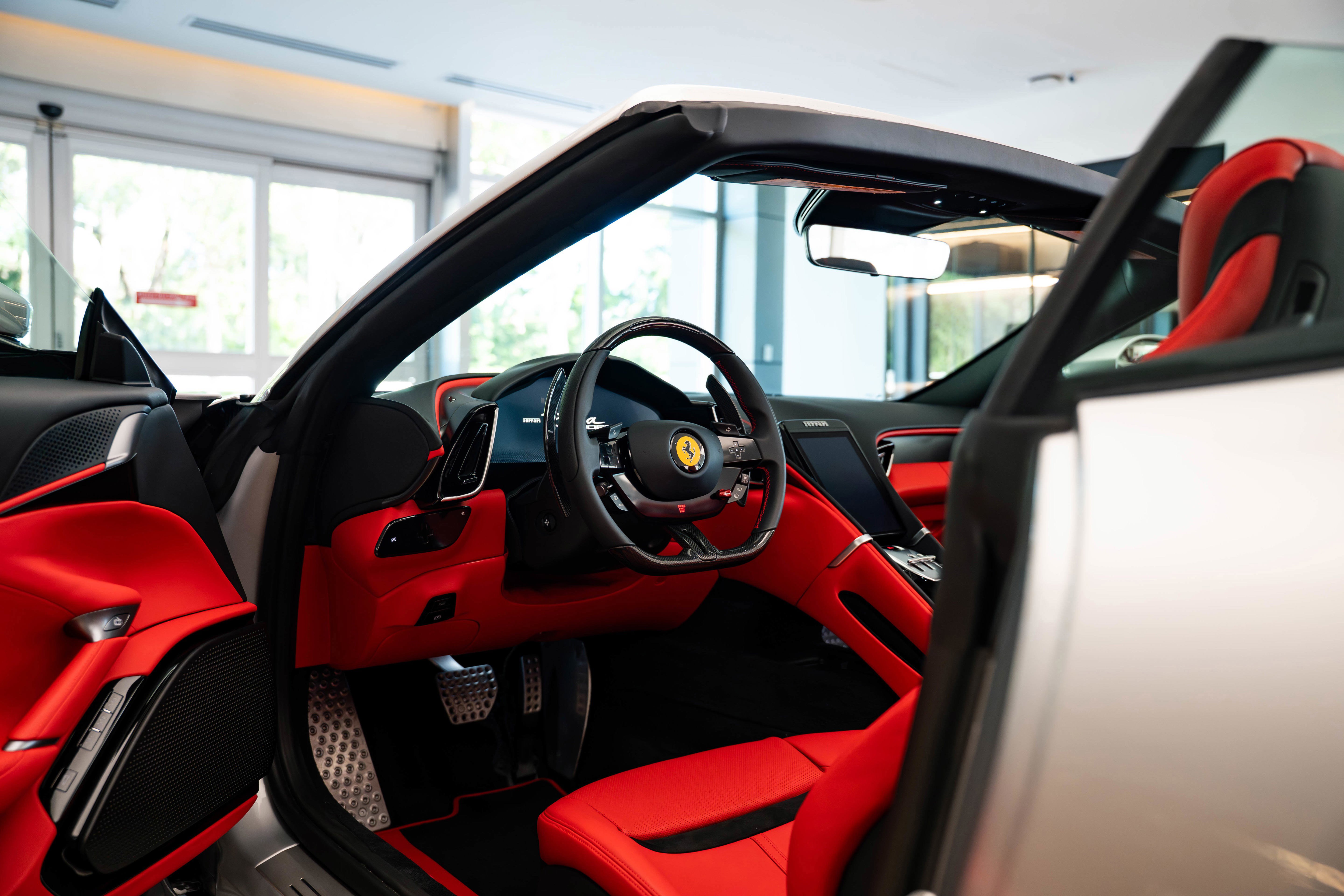 2024 Ferrari Roma Spider photo 28