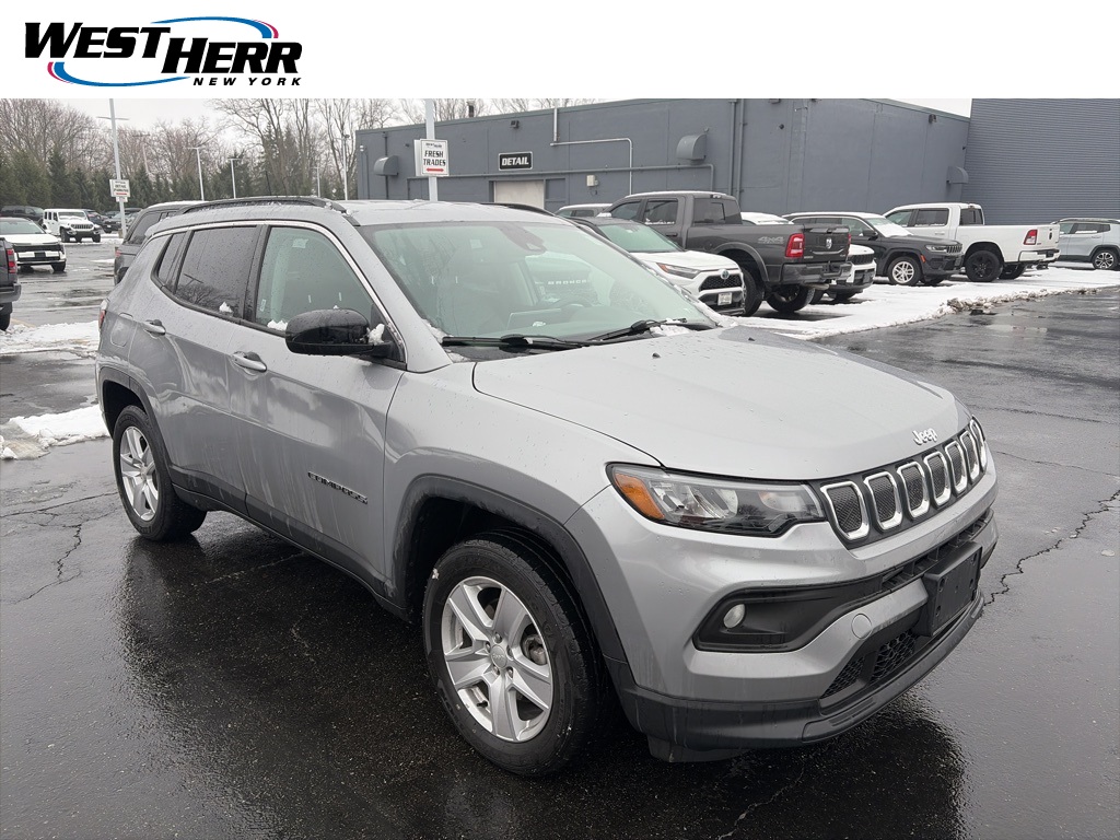 2022 Jeep Compass Latitude's photo
