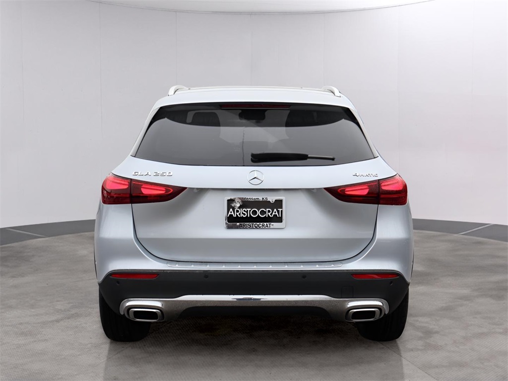 2025 Mercedes Benz GLA 250 4MATIC photo 3