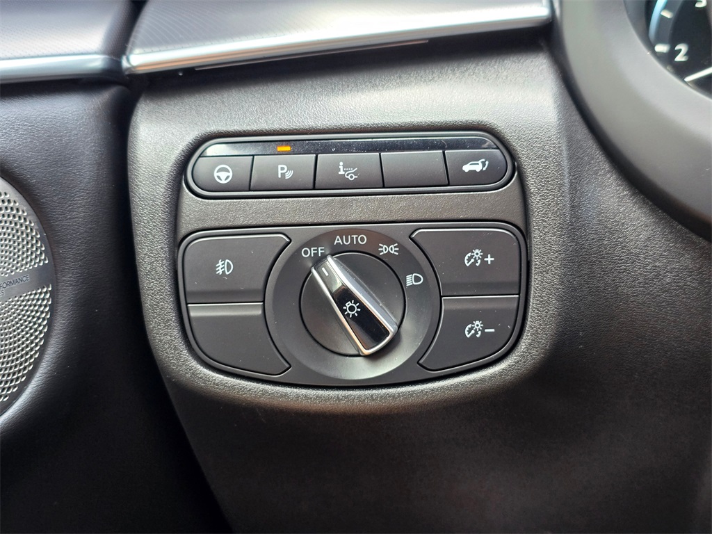 2022 Infiniti QX55 Essential photo 20