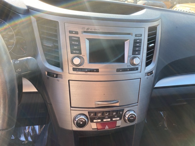 2014 Subaru Outback 2.5i Premium photo 13