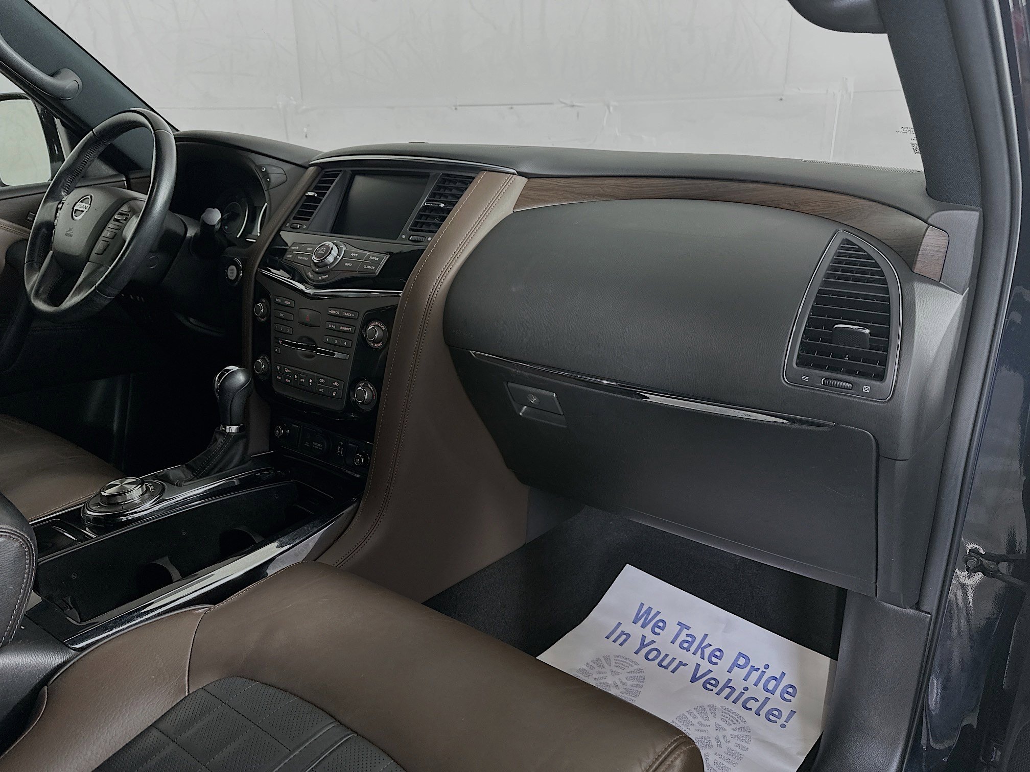 2019 Nissan Armada Platinum photo 32