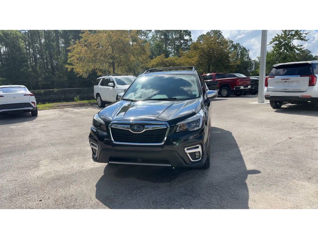 2021 Subaru Forester Touring photo 3
