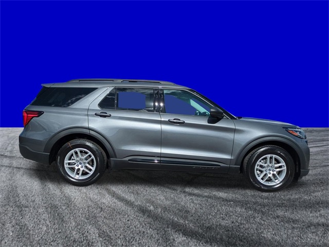 2026 Ford Explorer photo 2