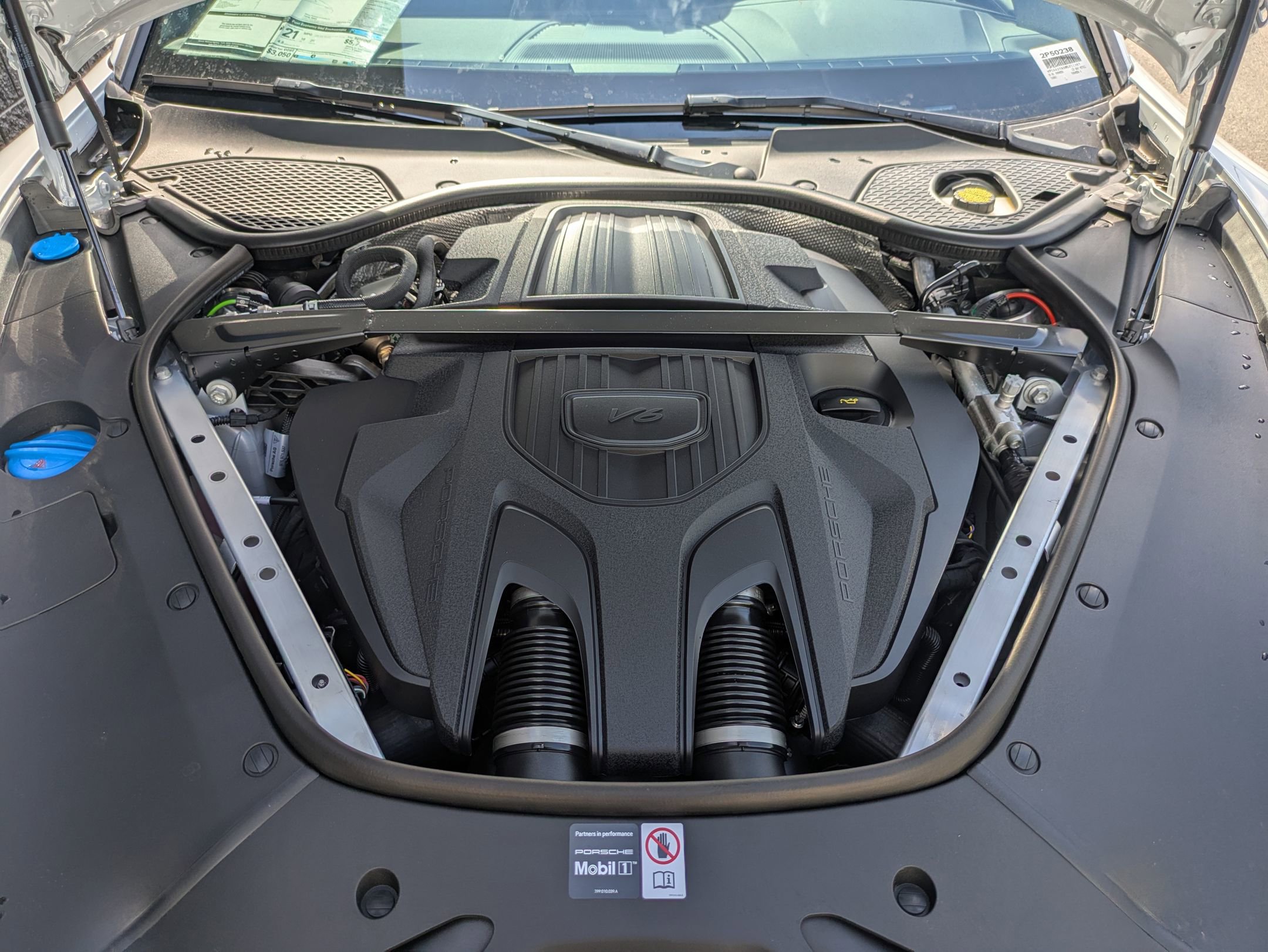 2025 Porsche Panamera 4 photo 25