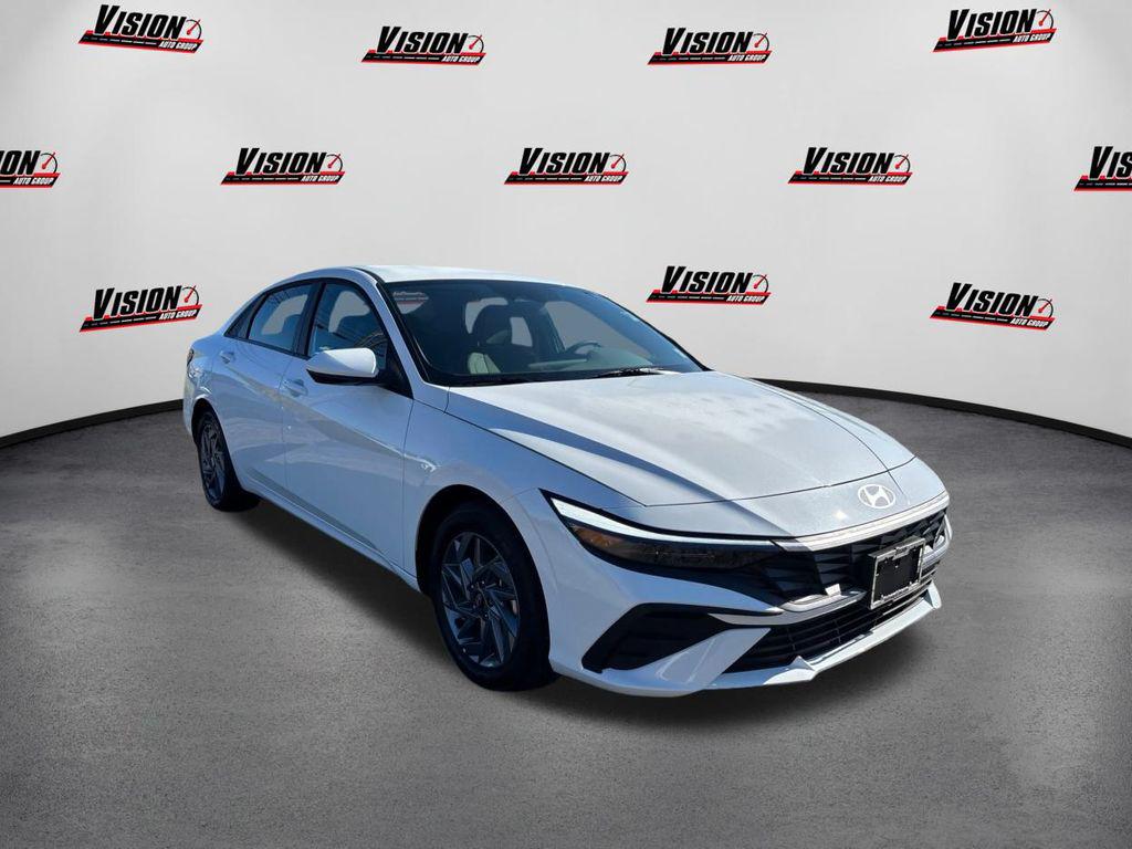 2025 Hyundai Elantra Hybrid Blue photo 3