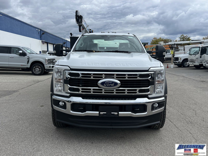 2025 Ford F-600 photo 3