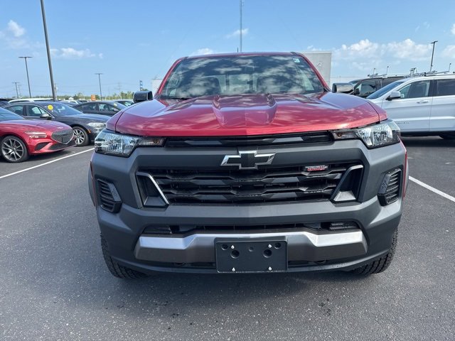 2026 Chevrolet Colorado Trail Boss photo 2