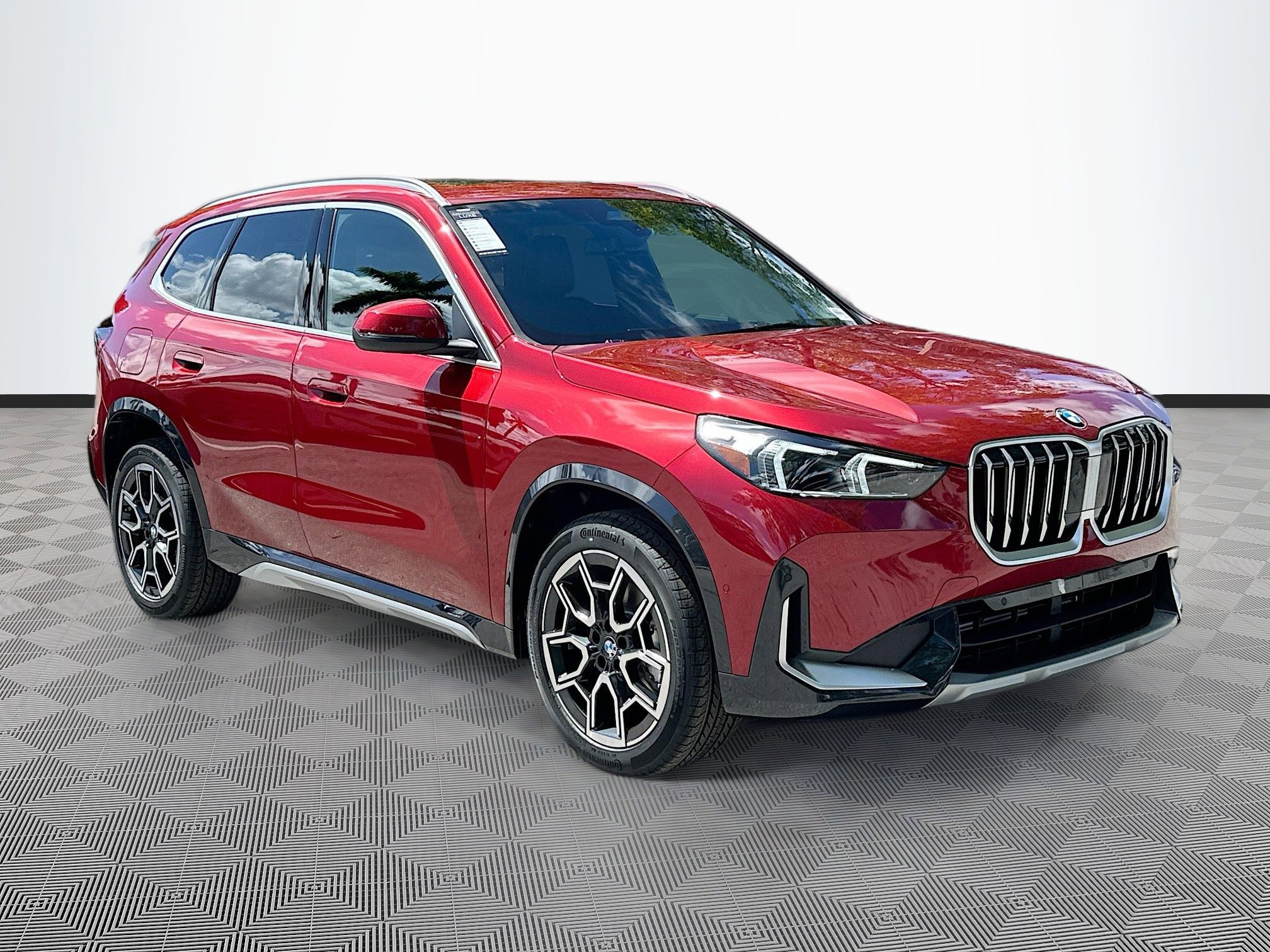 2026 BMW X1 28i's photo