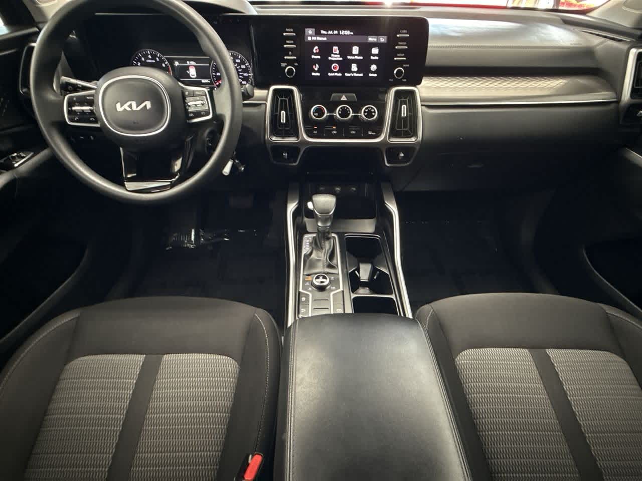 2023 Kia Sorento LX photo 21
