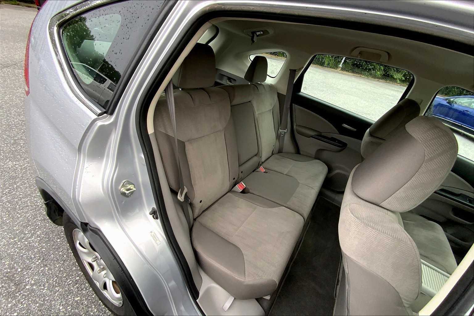 2014 Honda CR-V LX photo 18