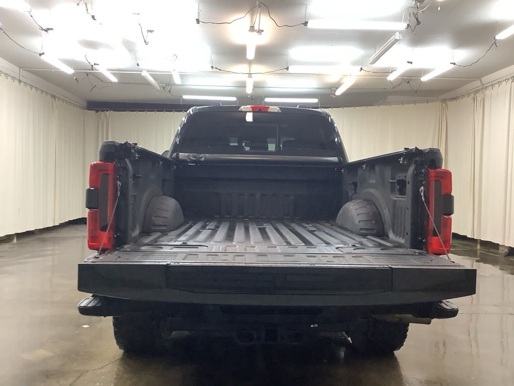 2023 Ford F-250 Lariat photo 10