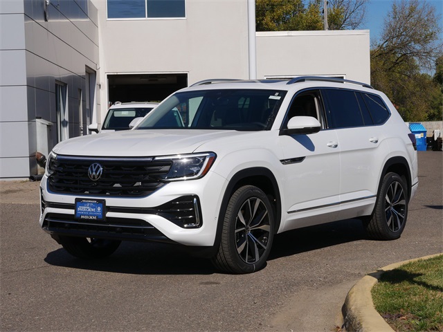 2026 Volkswagen Atlas SEL Premium R-Line photo 3