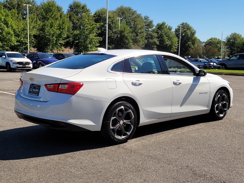 2023 Chevrolet Malibu 1LT photo 3