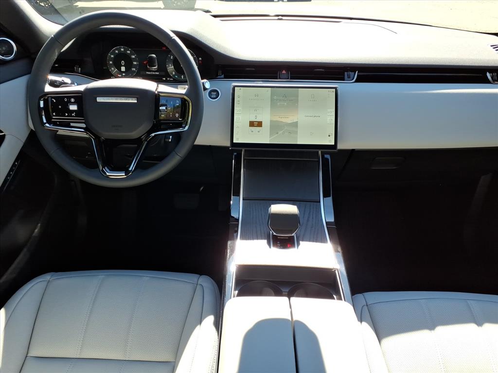 2026 Land Rover Range Rover Evoque S photo 4