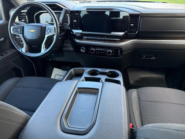 2022 Chevrolet Silverado 1500 LT photo 10
