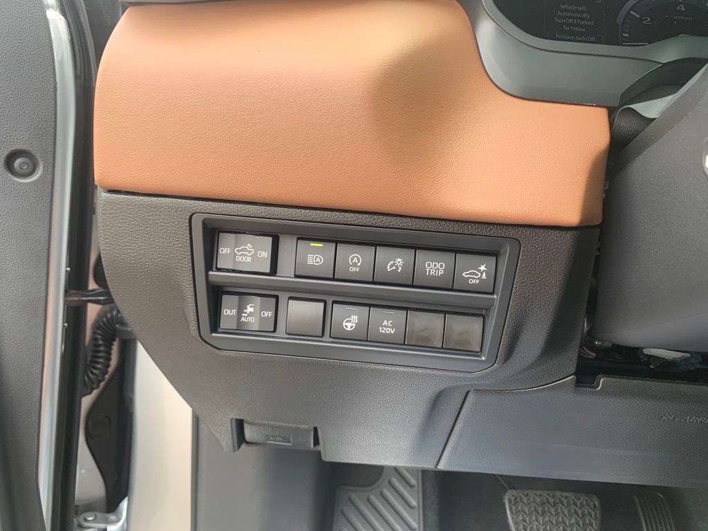 2025 Toyota Tundra 1794 Edition CrewMax photo 13