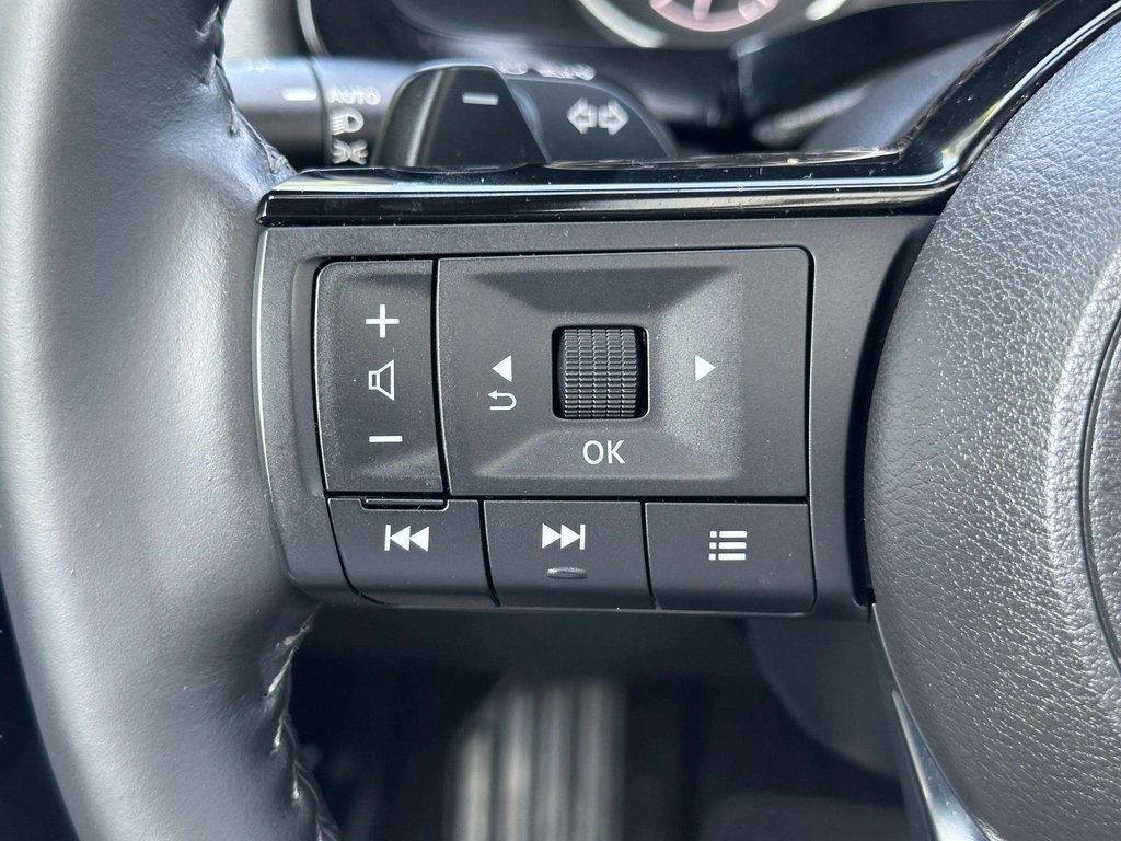 2024 Nissan Pathfinder SL photo 16