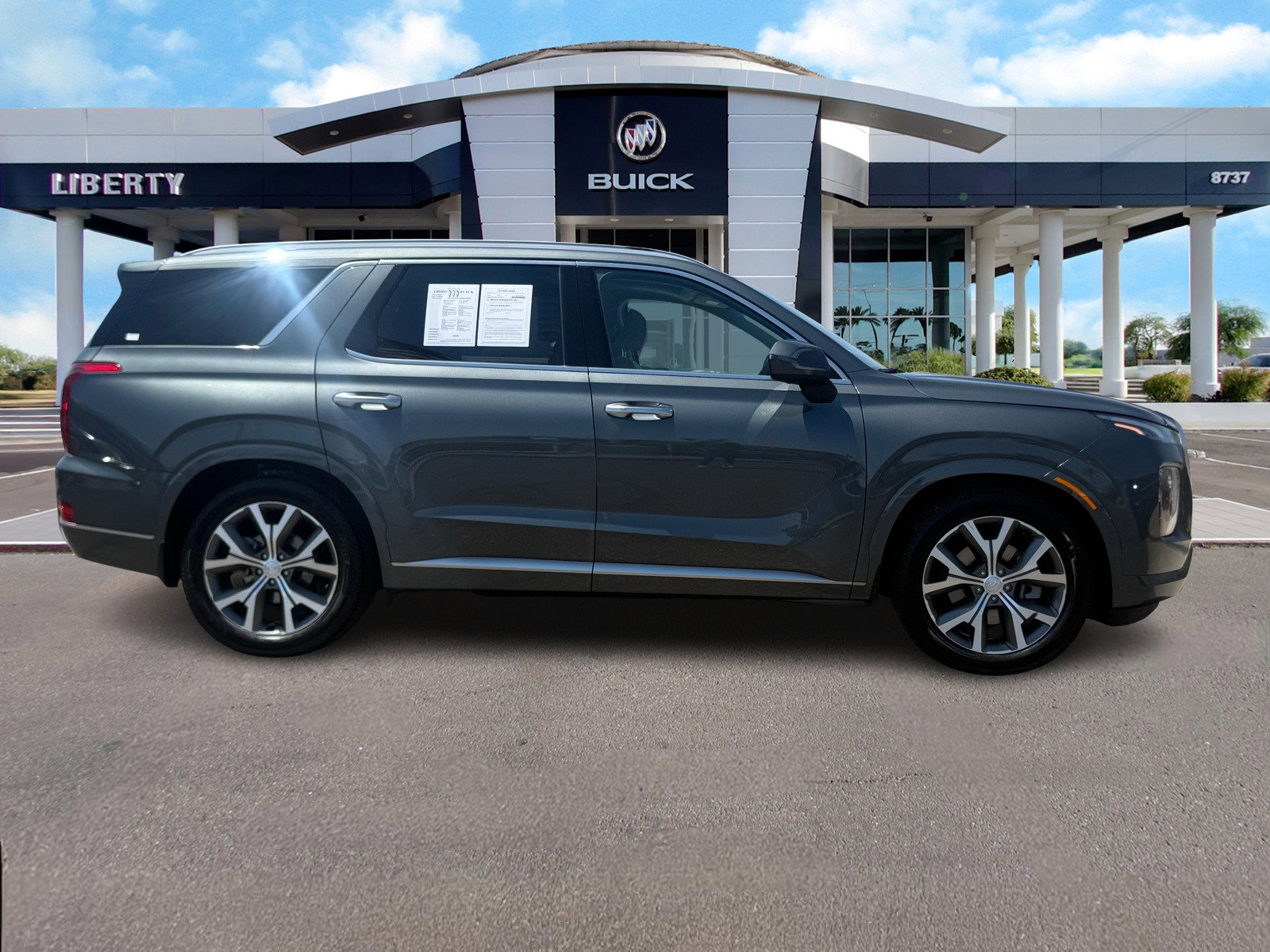 2022 Hyundai Palisade Limited photo 2