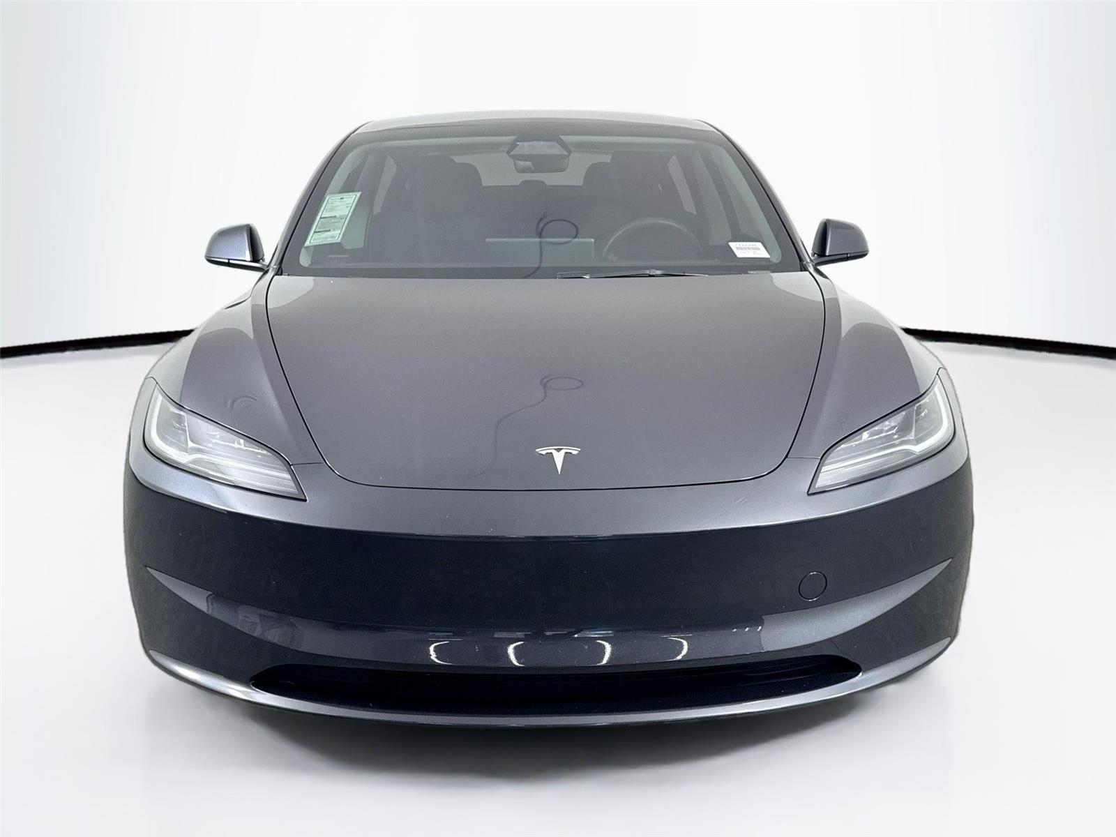 2024 Tesla Model 3 Standard Range photo 3