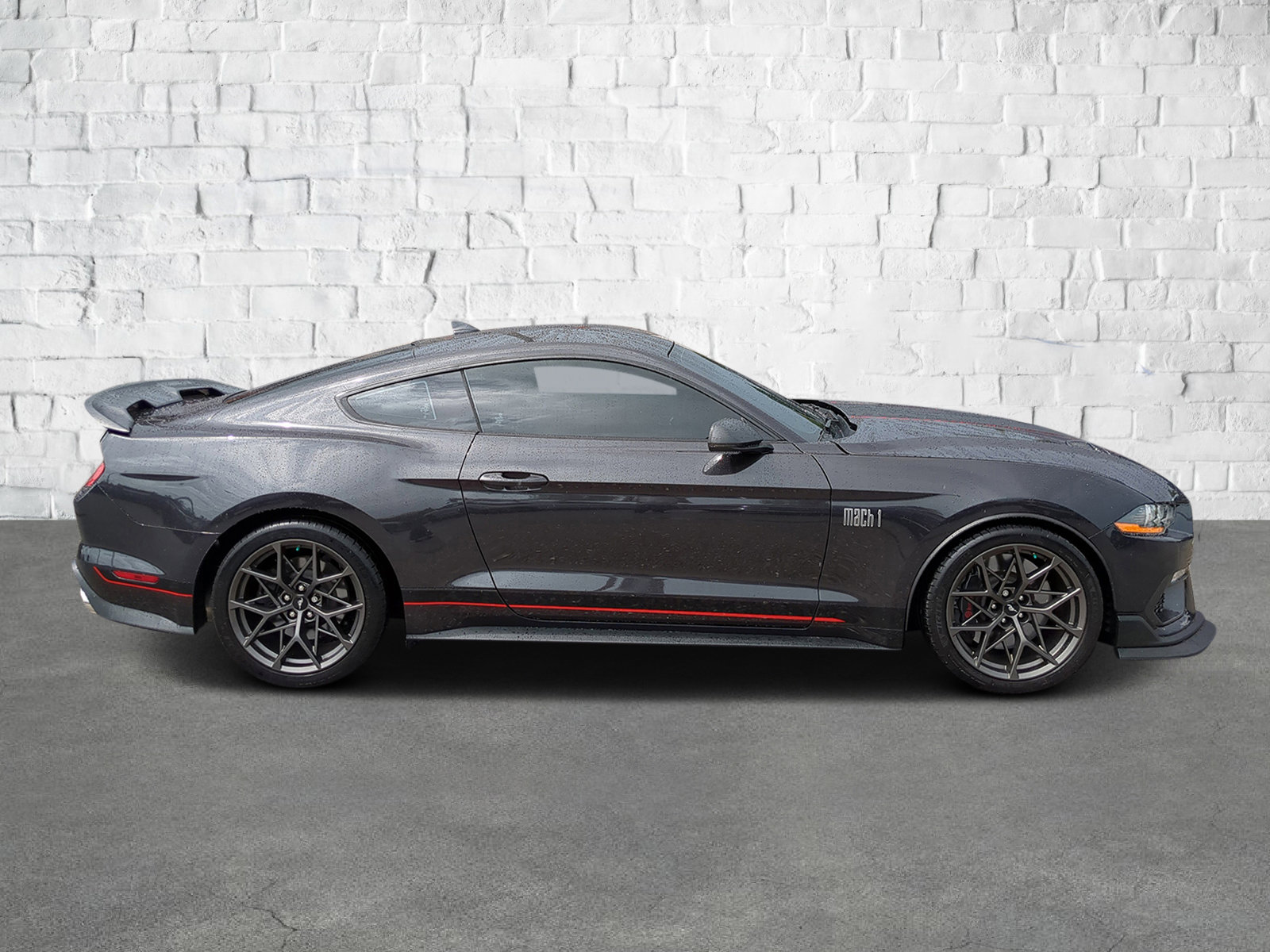 2022 Ford Mustang Mach 1 photo 3
