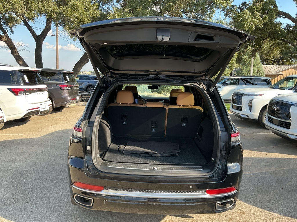 2024 Jeep Grand Cherokee Summit photo 28