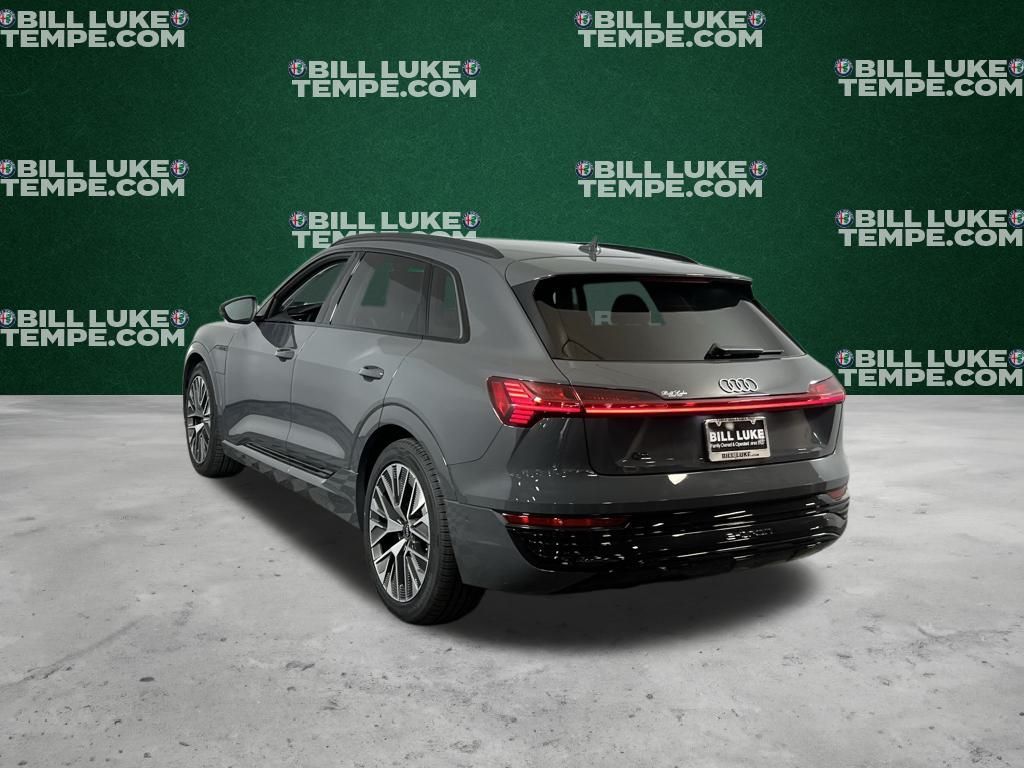 2024 Audi Q8 E-tron Premium Plus photo 7