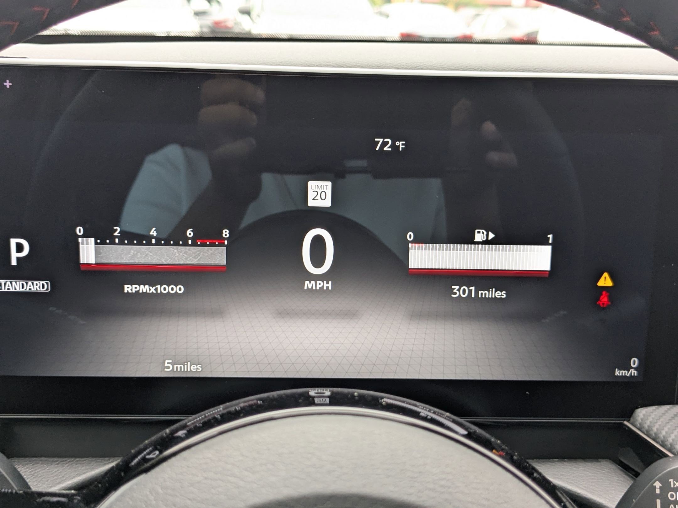 2025 Nissan Kicks SR photo 12