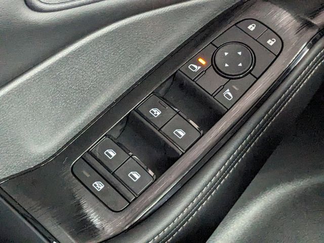 2025 Nissan Rogue SV photo 18
