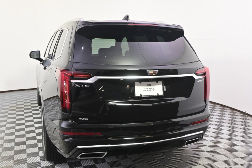 2025 Cadillac XT6 Luxury photo 4