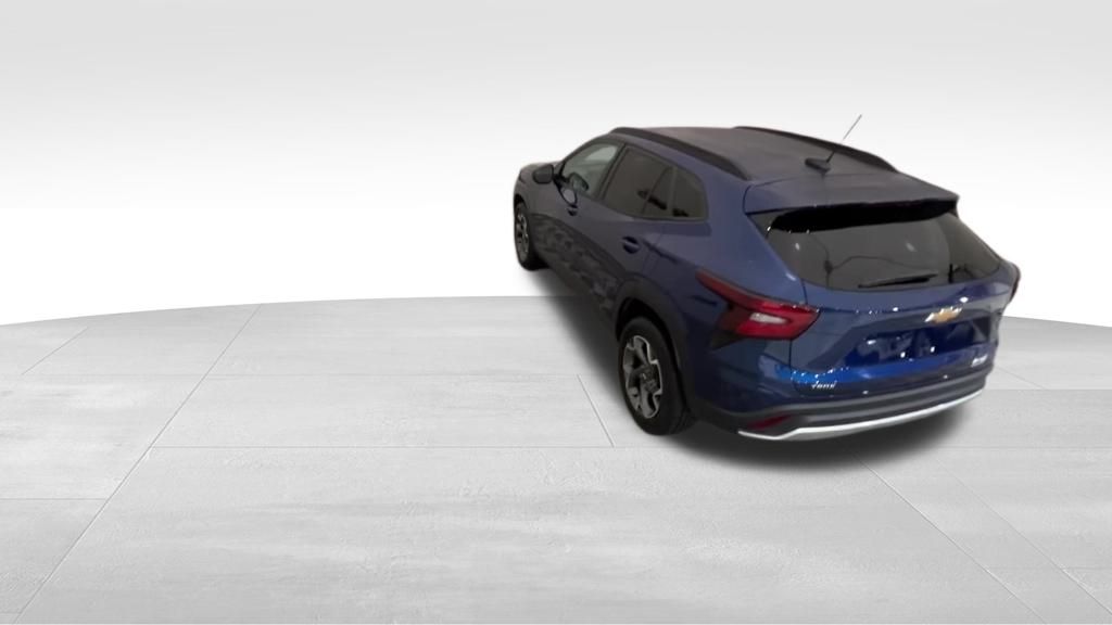 2024 Chevrolet Trax LT photo 6