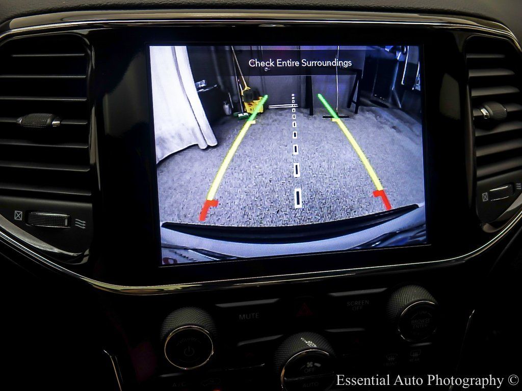 2022 JEEP GRAND CHEROKEE - Image 18