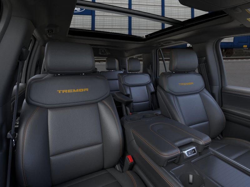 2025 Ford Expedition photo 7