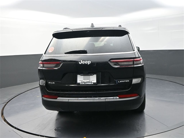 2025 Jeep Grand Cherokee Limited photo 3