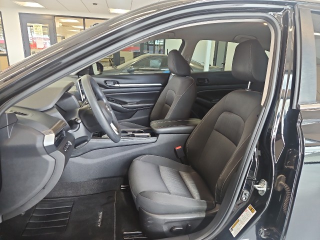 Used 2023 BLACK Nissan 2.5 SV image 8