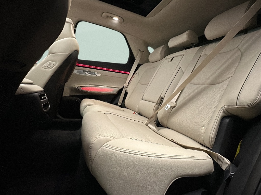 2026 Genesis GV70 2.5T Advanced photo 13