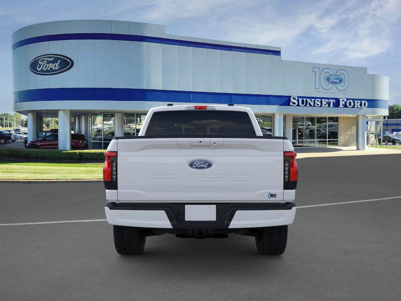 2025 Ford F-150 Lightning photo 3