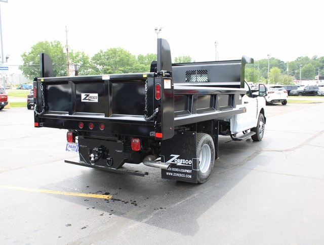 2025 Ford F-350 photo 4