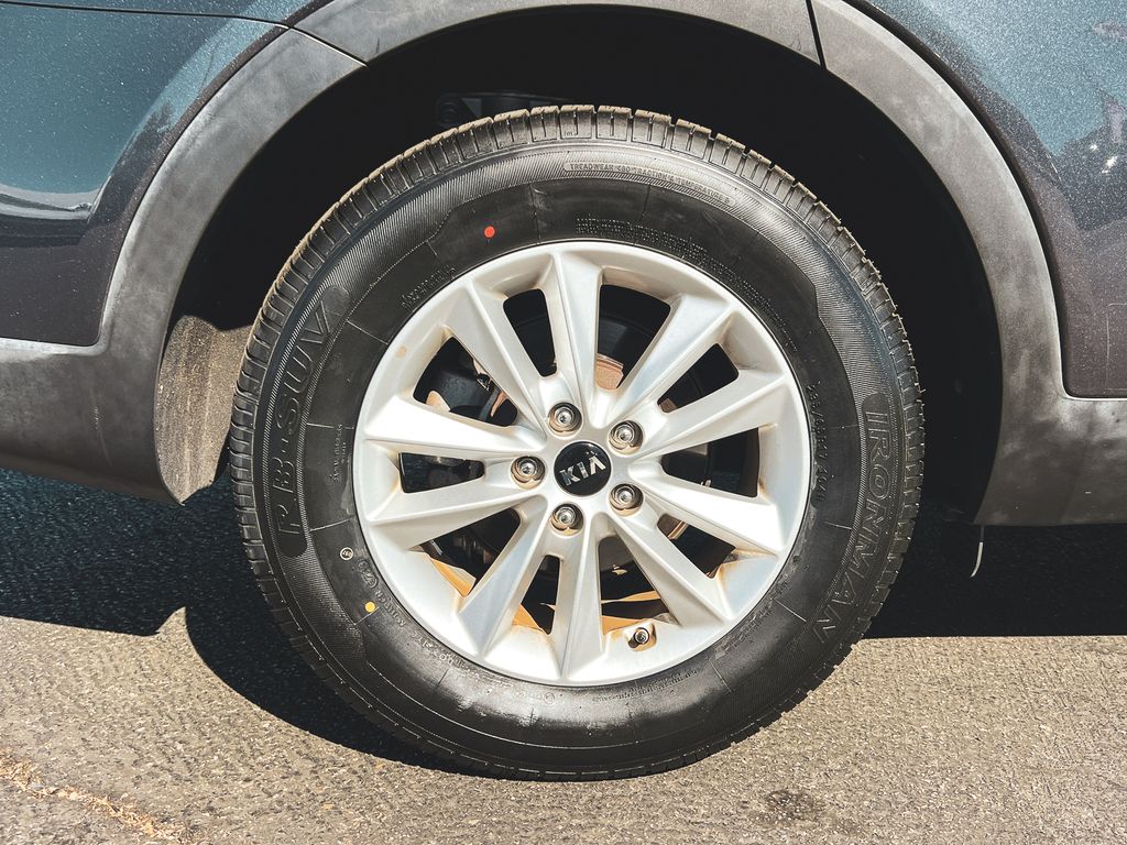 2019 Kia Sorento LX photo 4
