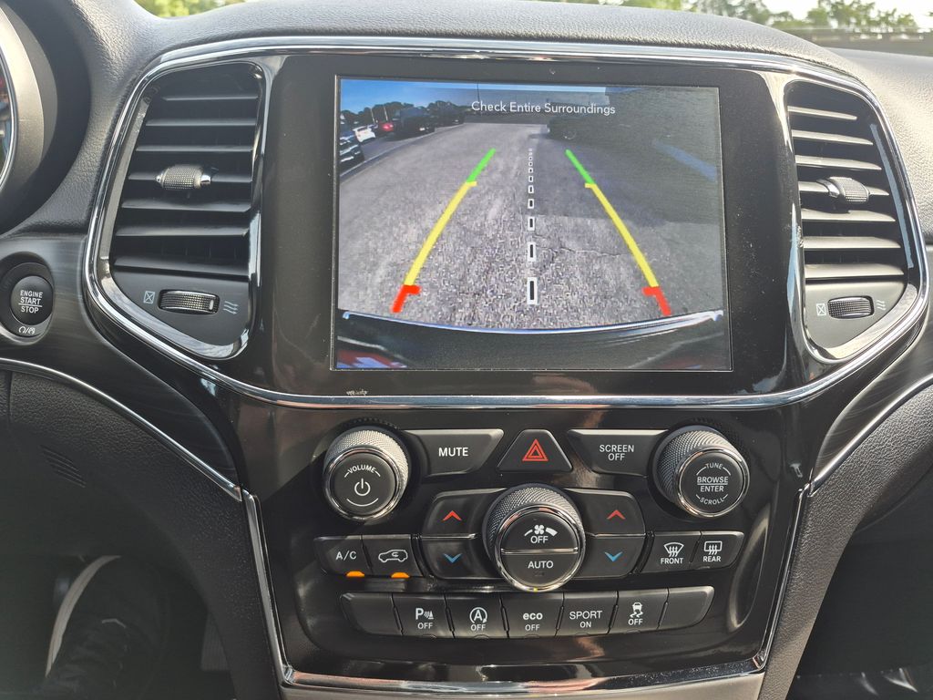 2022 Jeep Cherokee Limited photo 16