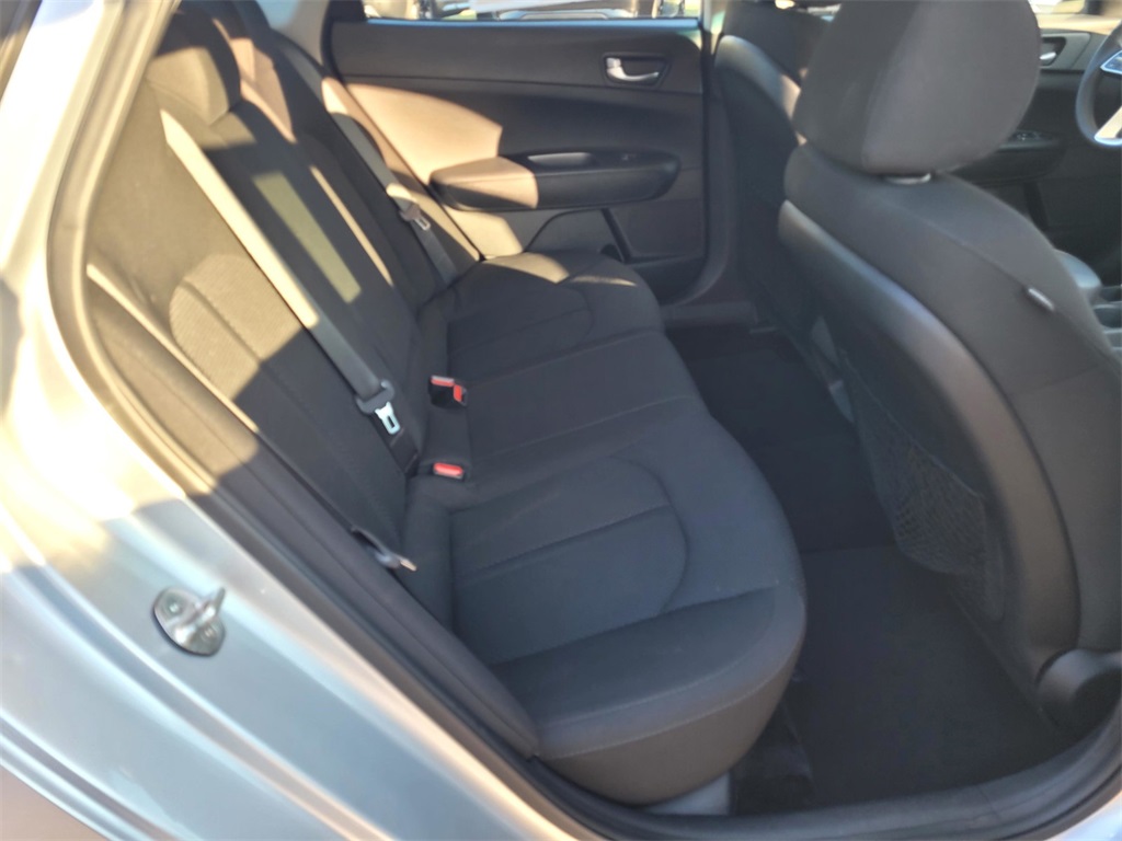 2019 Kia Optima LX photo 17