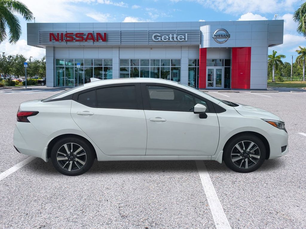 2025 Nissan Versa SV photo 3